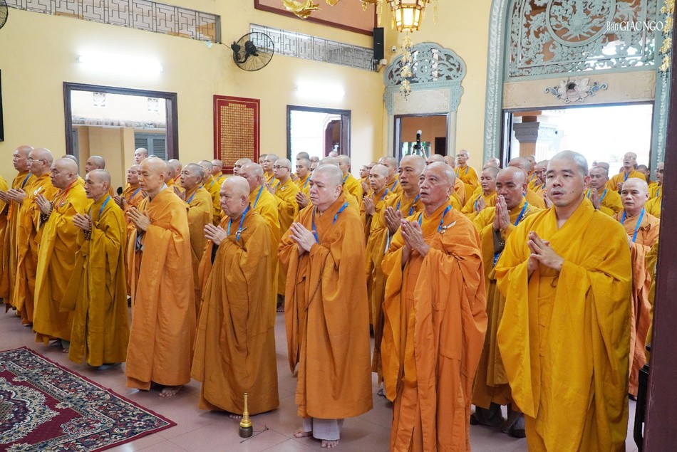 Khóa lễ tụng kinh và phát lồ sám hối