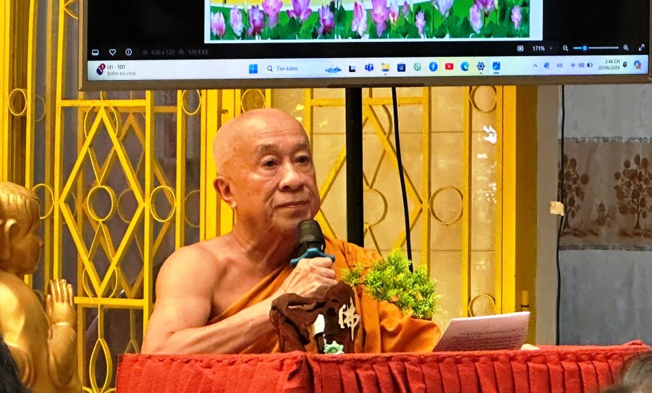 Hòa thượng Thích Thiện Chiếu phát biểu khai mạc Hòa thượng Thích Thiện Chiếu phát biểu khai mạc