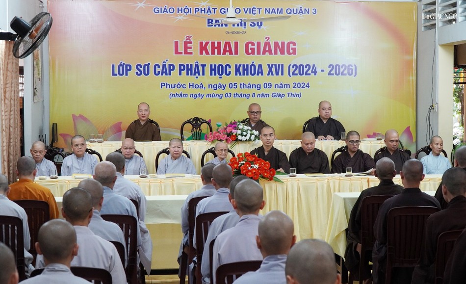 Lễ khai giảng diễn ra tại chùa Phước Hòa, Q.3, TP.HCM chiều 5-9-2024 Lễ khai giảng diễn ra tại chùa Phước Hòa, Q.3, TP.HCM chiều 5-9-2024