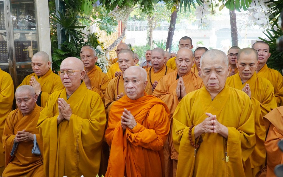 Khóa tụng kinh Bát-nhã tưởng niệm Khóa tụng kinh Bát-nhã tưởng niệm