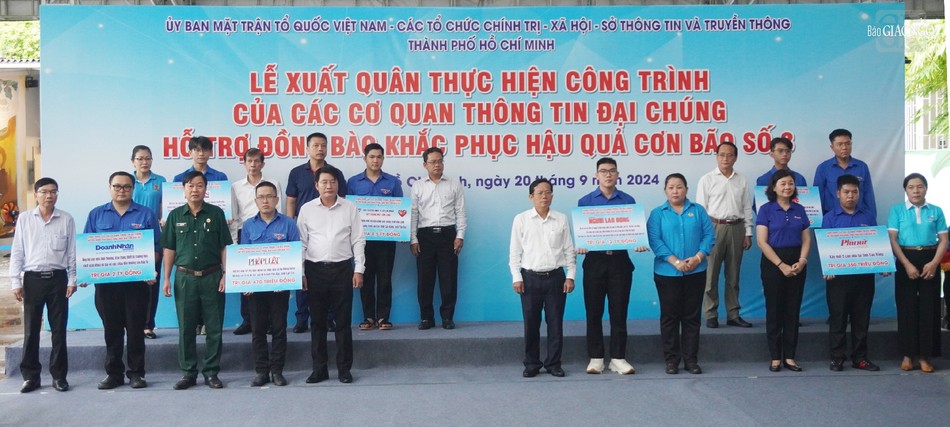 Các cơ quan thông tin đại chúng phối hợp với các tổ chức chính trị - xã hội đăng ký thực hiện các công trình hỗ trợ đồng bào khắc phục bão số 3 Các cơ quan thông tin đại chúng phối hợp với các tổ chức chính trị - xã hội đăng ký thực hiện các công trình hỗ trợ đồng bào khắc phục bão số 3