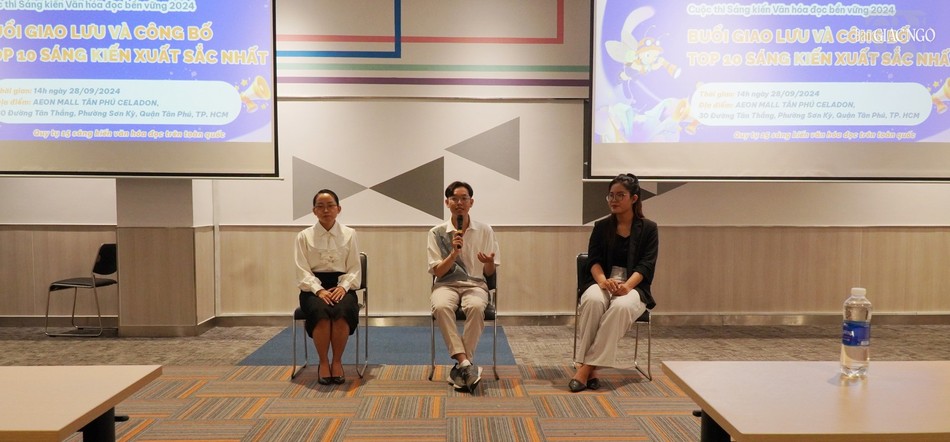 Anh Nguyễn Hữu Phước,Trưởng Ban tổ chức Lang Thang Communit (giữa), chị Trần Thị Mỹ Dung, Sáng lập dự án Văn hóa đọc Việt Nam (trái) và chị Nguyễn Ngọc Hà, Trưởng ban Tổ chức cuộc thi thông tin đến báo chí về cuộc thi "Sáng kiến văn hóa đọc bền vững 2024" Anh Nguyễn Hữu Phước,Trưởng Ban tổ chức Lang Thang Communit (giữa), chị Trần Thị Mỹ Dung, Sáng lập dự án Văn hóa đọc Việt Nam (trái) và chị Nguyễn Ngọc Hà, Trưởng ban Tổ chức cuộc thi thông tin đến báo chí về cuộc thi "Sáng kiến văn hóa đọc bền vững 2024"