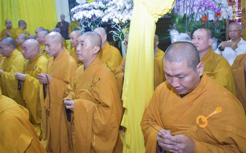 Chư tôn đức đại diện các ban chuyên môn trực thuộc, quận huyện TP.HCM tưởng niệm