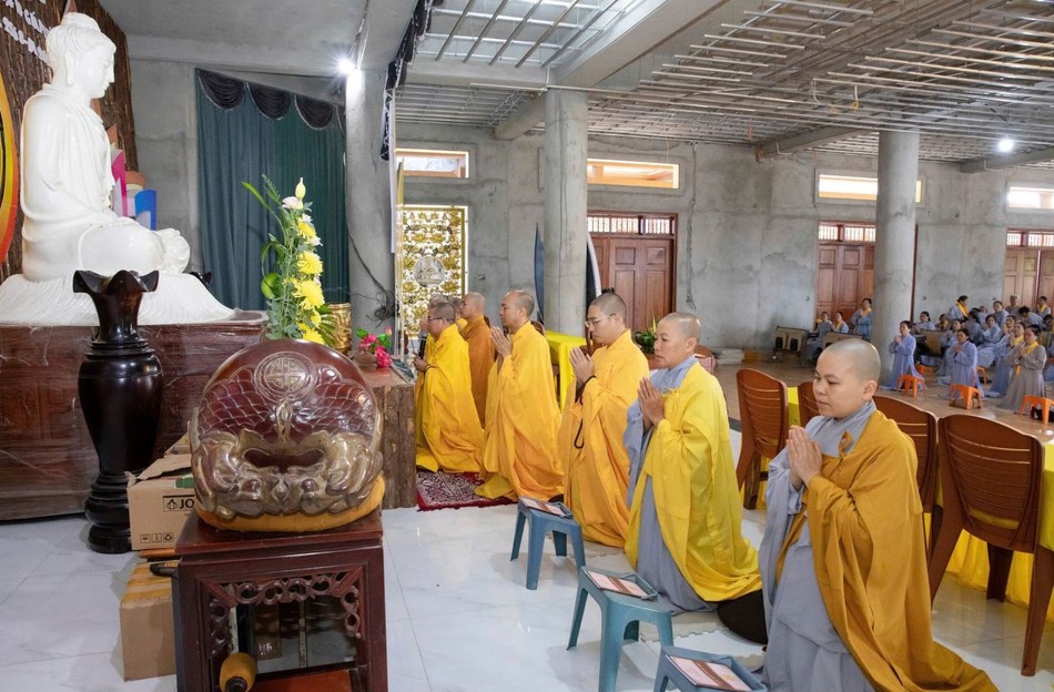 Khóa lễ tụng kinh