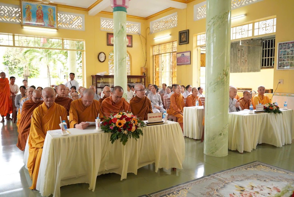 Chư tôn đức tham dự Chư tôn đức tham dự