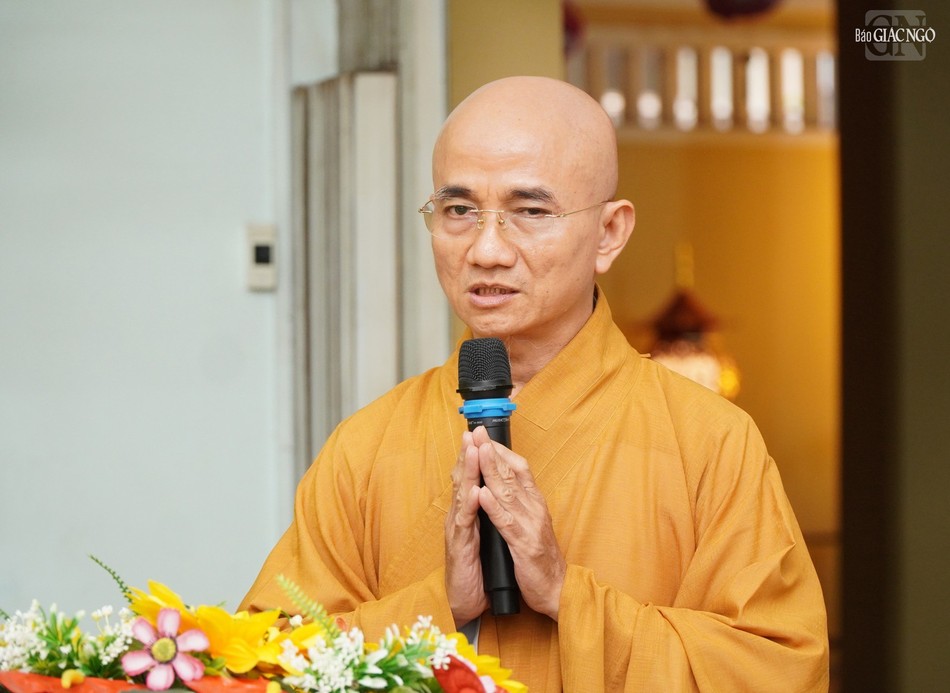 Thượng tọa Thích Thiện Quý phát biểu chỉ đạo Thượng tọa Thích Thiện Quý phát biểu chỉ đạo
