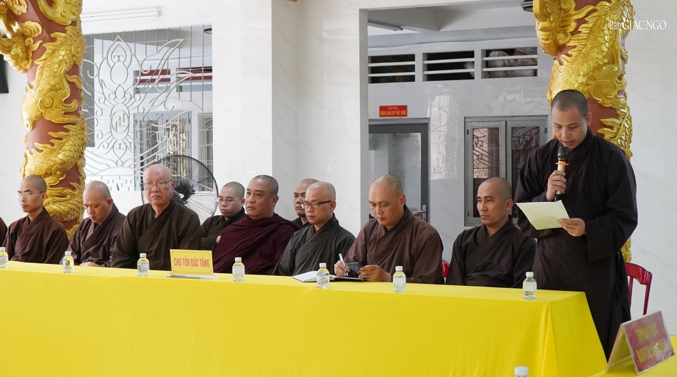 Đại đức Thích Minh Ân báo cáo tóm tắt hoạt động Phật sự Quý IV