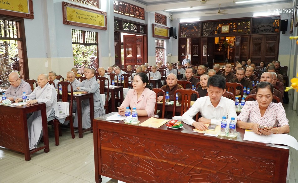 Đại biểu chính quyền tham dự