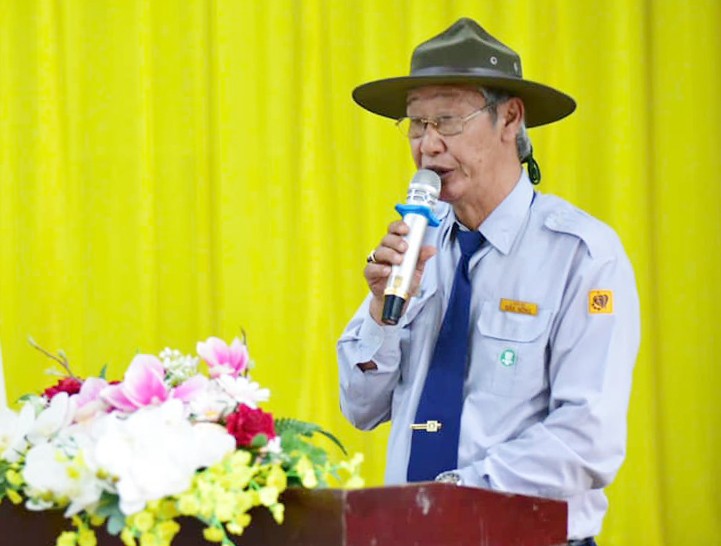 Huynh trưởng Thị Vân Lê Văn Tuyển, Trưởng Phân ban Gia đình Phật tử tỉnh Đắk Nông phát biểu khai mạc Huynh trưởng Thị Vân Lê Văn Tuyển, Trưởng Phân ban Gia đình Phật tử tỉnh Đắk Nông phát biểu khai mạc