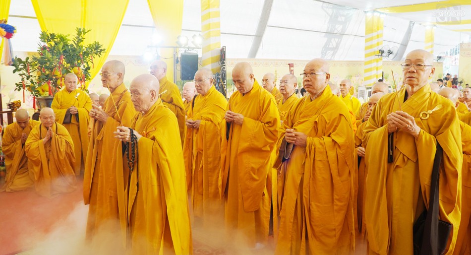 Chư tôn đức Hội đồng Chứng Minh, Phật giáo TP.HCM và các tỉnh thành, thành kính tưởng niệm Chư tôn đức Hội đồng Chứng Minh, Phật giáo TP.HCM và các tỉnh thành, thành kính tưởng niệm