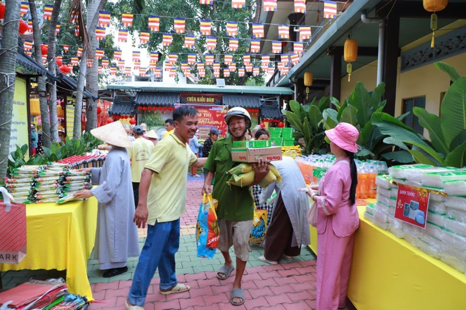 Niềm vui khi xuân về Niềm vui khi xuân về