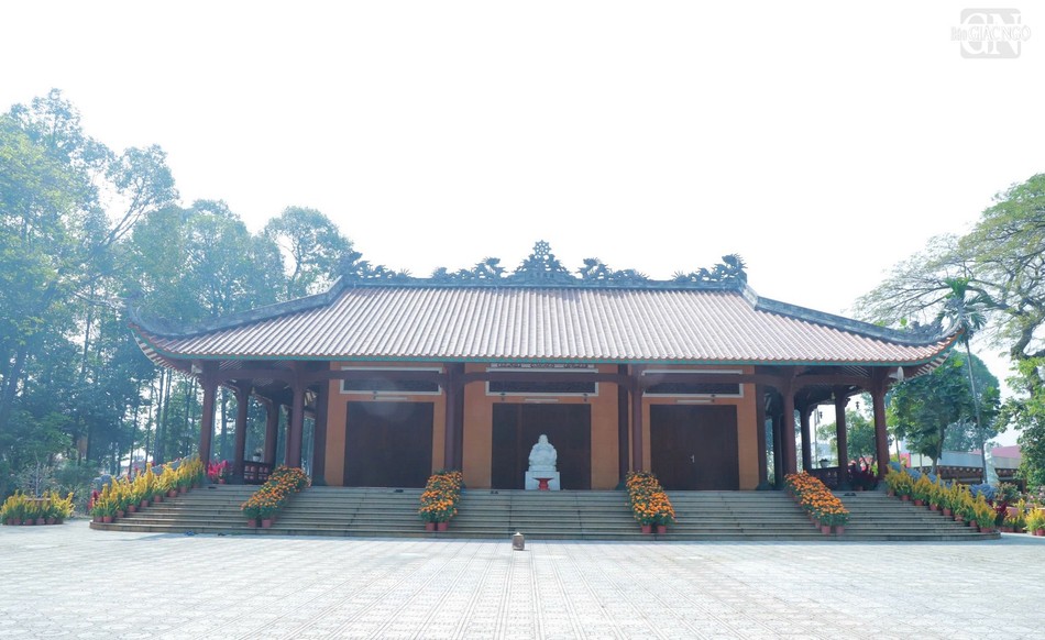 Ngôi chùa từng là nơi sinh hoạt cách mạng, là nơi chịu nhiều sự tàn phá của chiến tranh