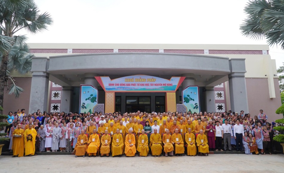 Khóa hoằng pháp dành cho Phật tử đồng bào dân tộc thiểu số khu vực Tây Nguyên, các tỉnh miền Trung diễn ra từ ngày 5 đến 8-3-2025 Khóa hoằng pháp dành cho Phật tử đồng bào dân tộc thiểu số khu vực Tây Nguyên, các tỉnh miền Trung diễn ra từ ngày 5 đến 8-3-2025