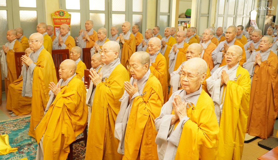 Chư Ni Phân ban Ni giới T.Ư, TP.HCM trang nghiêm khóa lễ tưởng niệm Đức Thánh Tổ Ni Đại Ái Đạo và chư vị Ni trưởng tiền bối hữu công viên tịch qua các thời kỳ Chư Ni Phân ban Ni giới T.Ư, TP.HCM trang nghiêm khóa lễ tưởng niệm Đức Thánh Tổ Ni Đại Ái Đạo và chư vị Ni trưởng tiền bối hữu công viên tịch qua các thời kỳ