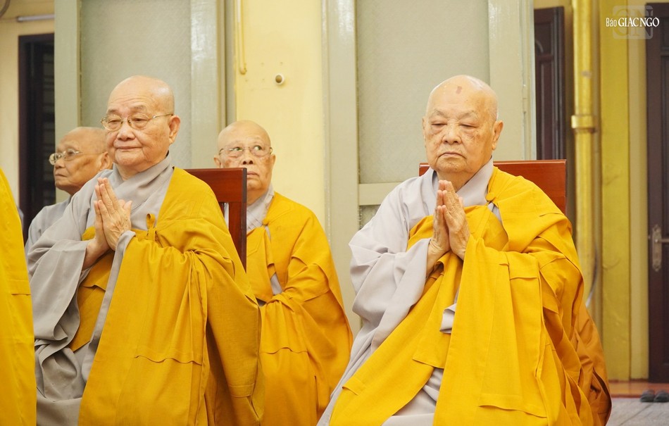 Kế thừa truyền thống của Ni bộ Bắc tông, chùa Từ Nghiêm là nơi đặt trụ sở của Ni bộ Bắc tông, nơi đã đào tạo nhiều thế hệ chư Ni miền Nam thời bấy giờ Kế thừa truyền thống của Ni bộ Bắc tông, chùa Từ Nghiêm là nơi đặt trụ sở của Ni bộ Bắc tông, nơi đã đào tạo nhiều thế hệ chư Ni miền Nam thời bấy giờ