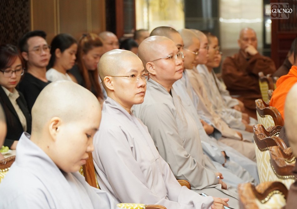 Ban Lễ tân do Hòa thượng Thích Thanh Quyết, Phó Chủ tịch Hội đồng Trị sự, Trưởng ban Giáo dục Phật giáo T.Ư làm Trưởng ban