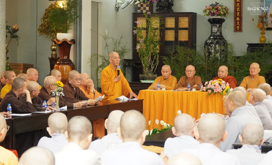 Thượng tọa Thích Giác Trí, Trưởng ban Trị sự GHPGVN Q.Gò Vấp phát biểu khai mạc Thượng tọa Thích Giác Trí, Trưởng ban Trị sự GHPGVN Q.Gò Vấp phát biểu khai mạc