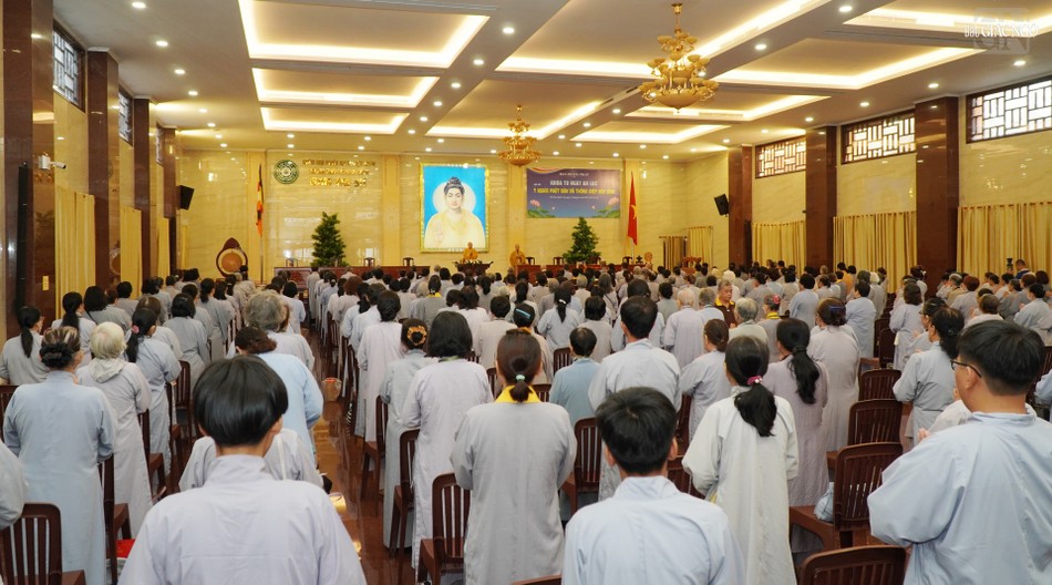 Khóa tu Ngày an lạc tại Việt Nam Quốc Tự ngày 13-4-2025