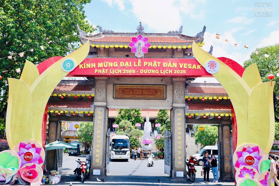 Chùa Vĩnh Nghiêm (Q.3) Chùa Vĩnh Nghiêm (Q.3)