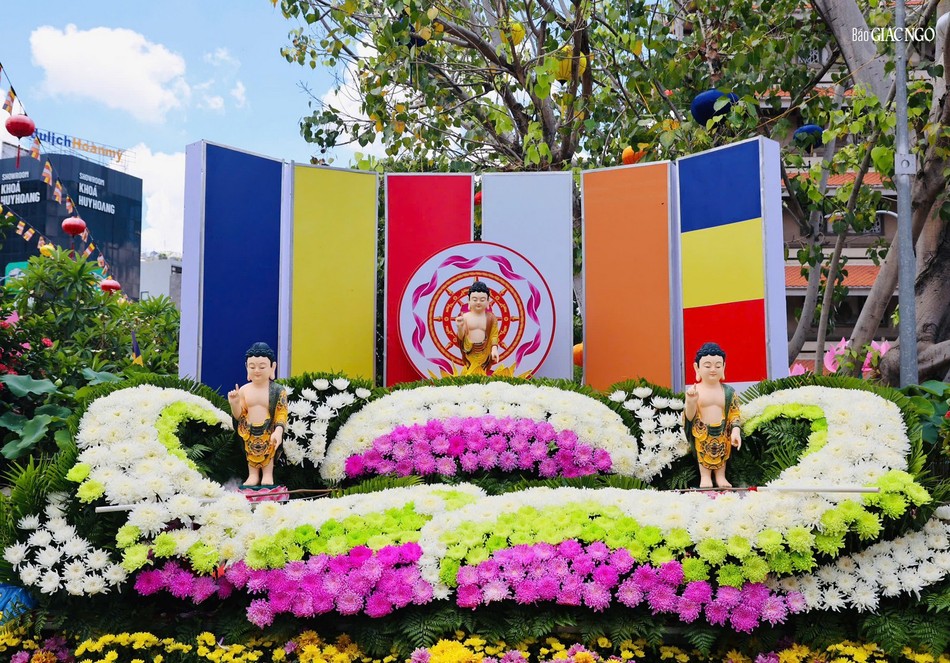 Lễ đài Phật đản tại chùa Vĩnh Nghiêm Lễ đài Phật đản tại chùa Vĩnh Nghiêm