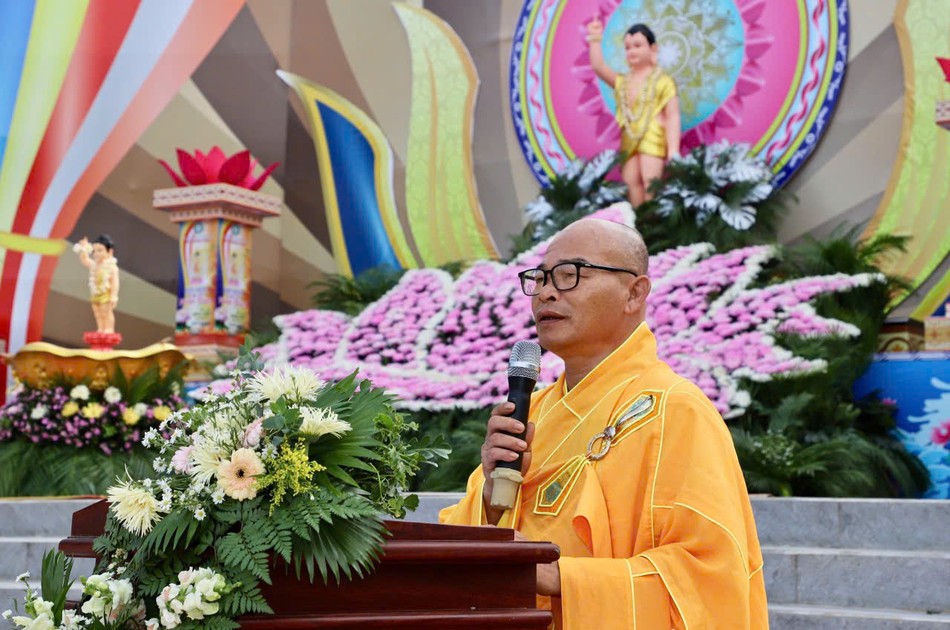 Đại đức Thích Nhuận Độ, Trưởng ban Trị sự GHPGVN H.Lắk phát biểu khai mạc