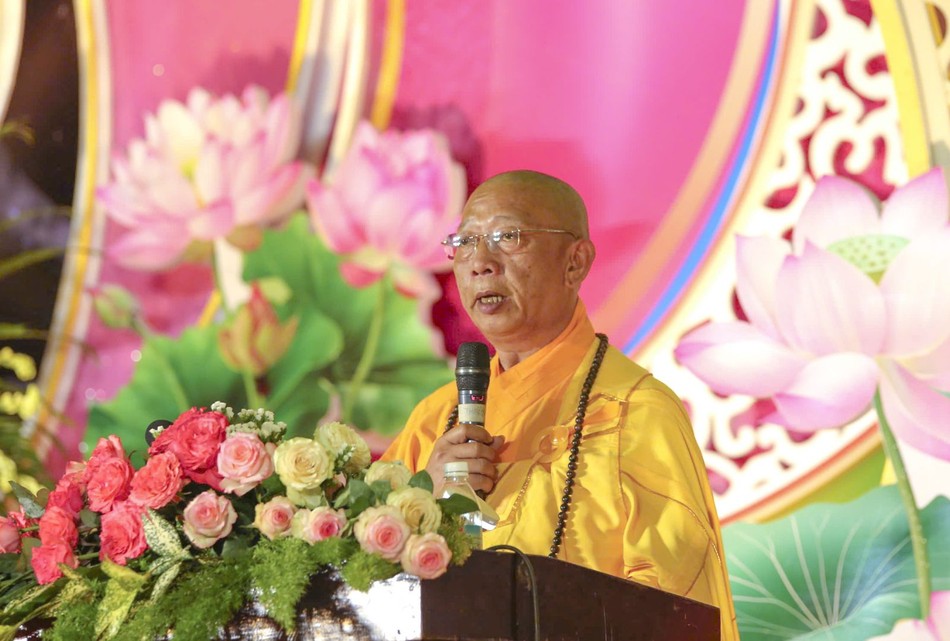 Thượng tọa Thích Quảng Tuấn cung tuyên Thông điệp Đại lễ Phật đản Phật lịch 2569 của Đức Pháp chủ GHPGVN