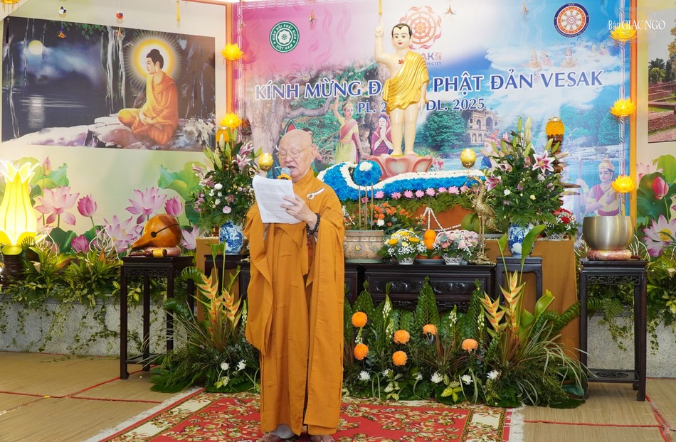 Hòa thượng Thích Giác Thuận cung tuyên Thông điệp Đại lễ Phật đản Phật lịch 2569