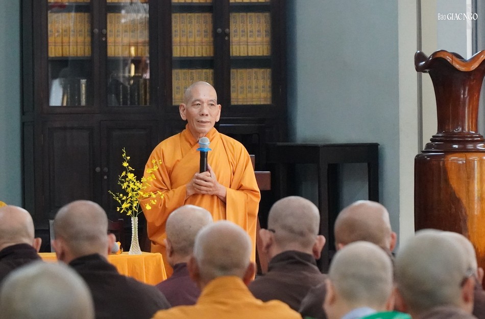 Thượng tọa Thích Giác Trí phát biểu khai mạc