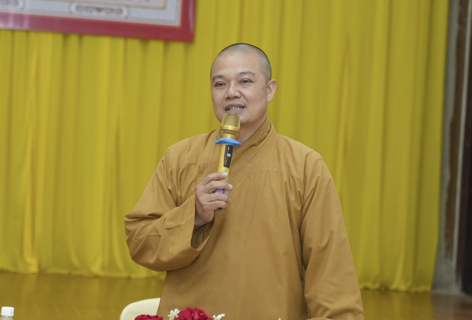 Thượng tọa Thích Chiếu Ý, Phó ban kiêm Trưởng ban Hướng dẫn Phật tử tỉnh Thượng tọa Thích Chiếu Ý, Phó ban kiêm Trưởng ban Hướng dẫn Phật tử tỉnh