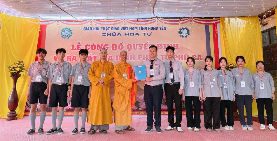 Ra mắt Gia đình Phật tử Phù Sa Ra mắt Gia đình Phật tử Phù Sa