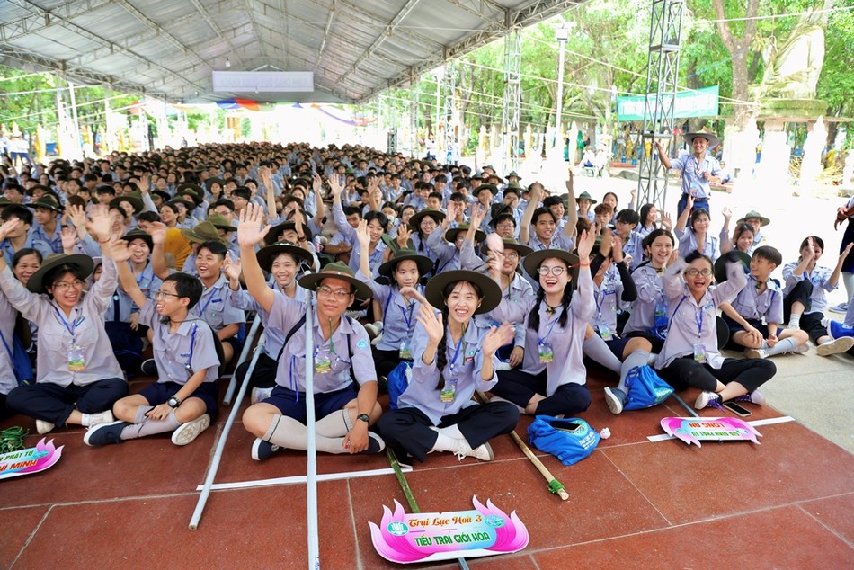 Hào hứng trong sinh hoạt trại