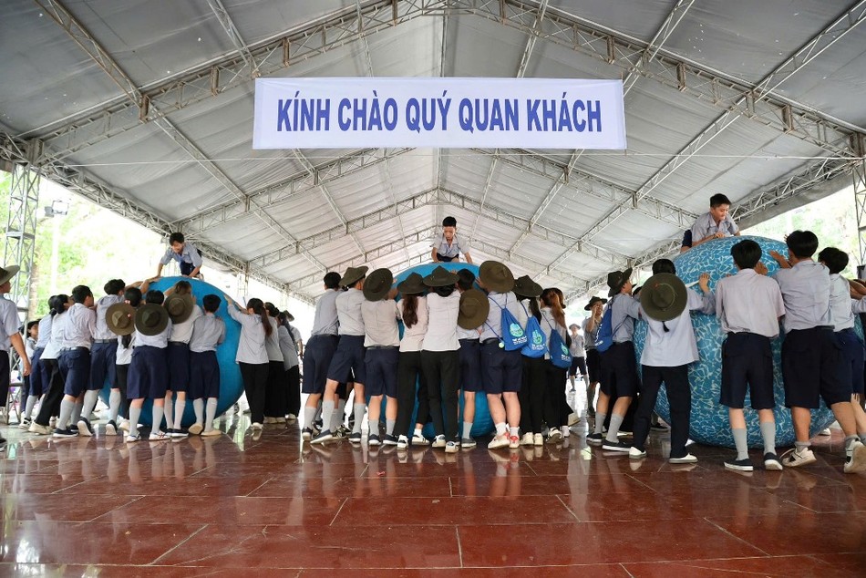 Trò chơi vận động cần sự phối hợp nhịp nhàng của nhiều trại sinh