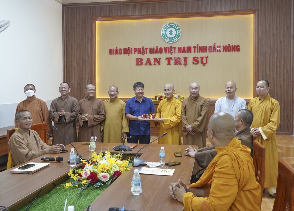 Ban Trị sự các huyện đã giao nộp con dấu về cho Ban Trị sự tỉnh, để gửi lại cho cơ quan quản lý Nhà nước theo đúng quy định Ban Trị sự các huyện đã giao nộp con dấu về cho Ban Trị sự tỉnh, để gửi lại cho cơ quan quản lý Nhà nước theo đúng quy định