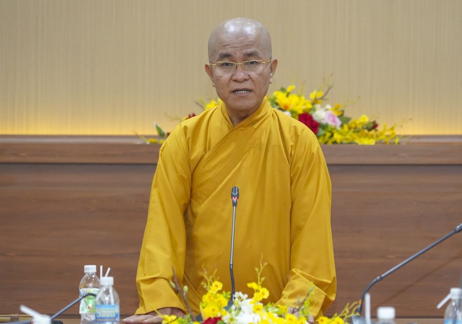 Thượng tọa Thích Quảng Hiền phát biểu khai mạc Thượng tọa Thích Quảng Hiền phát biểu khai mạc