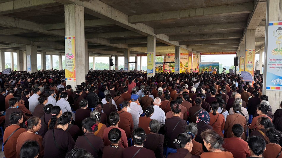 Đông đảo Phật tử tham dự