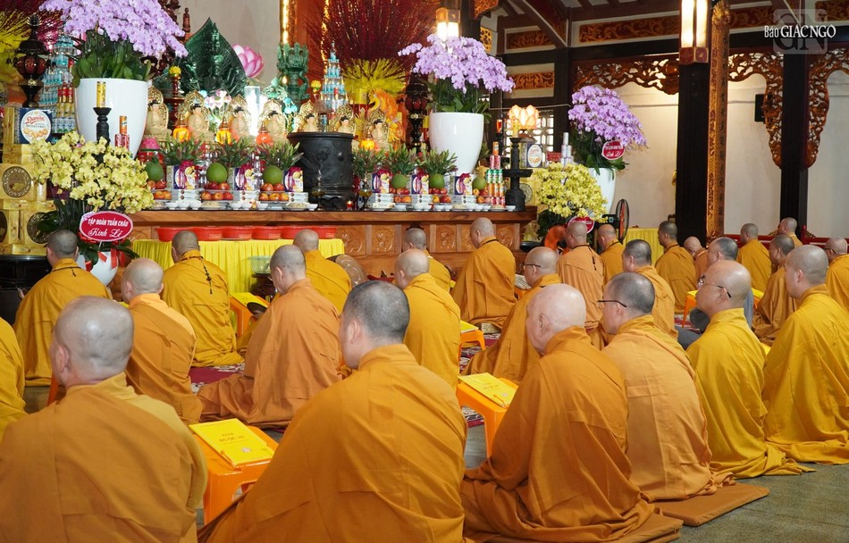 Khóa lễ tâm linh theo nghi lễ thiền môn miền Bắc Khóa lễ tâm linh theo nghi lễ thiền môn miền Bắc