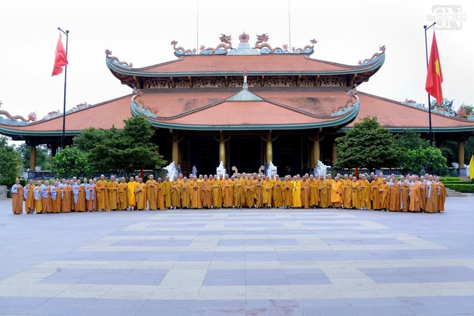 Ban Trị sự GHPGVN TP.HCM tưởng niệm Ngày Thương binh - Liệt sĩ tại Đền Bến Dược