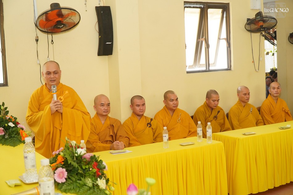 Thượng tọa Thích Thiện Chơn, Hóa chủ trường hạ chùa Phật Đà cho biết thời khóa mỗi ngày bắt đầu từ 3g30 và kết thúc 21g15, với chương trình cụ thể: tọa thiền, công phu khuya, chấp tác, trì chú Đại bi, tụng kinh Dược Sư, cúng Phật; quá đường, kinh hành, nghe pháp, tụng kinh A Di Đà, cúng Mông sơn thí thực, tụng kinh Pháp hoa, …