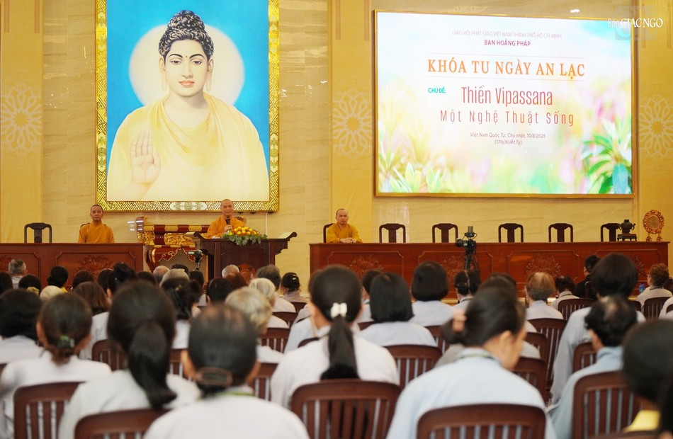 Khóa tu Ngày an lạc tiếp theo tại Việt Nam Quốc Tự vào ngày 7-9-2025 với chủ đề: Vì sao phải thực hành tâm từ Khóa tu Ngày an lạc tiếp theo tại Việt Nam Quốc Tự vào ngày 7-9-2025 với chủ đề: Vì sao phải thực hành tâm từ