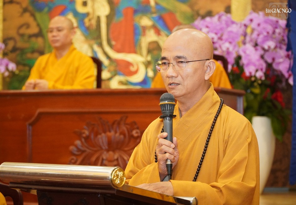 Thượng tọa Thích Thiện Quý phát biểu khai mạc