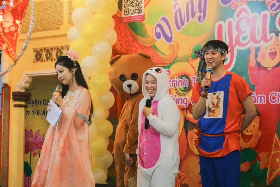 Hoạt cảnh chị Hằng, chú Cuội Hoạt cảnh chị Hằng, chú Cuội