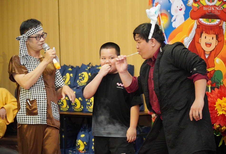 Cùng tham gia biểu diễn ảo thuật