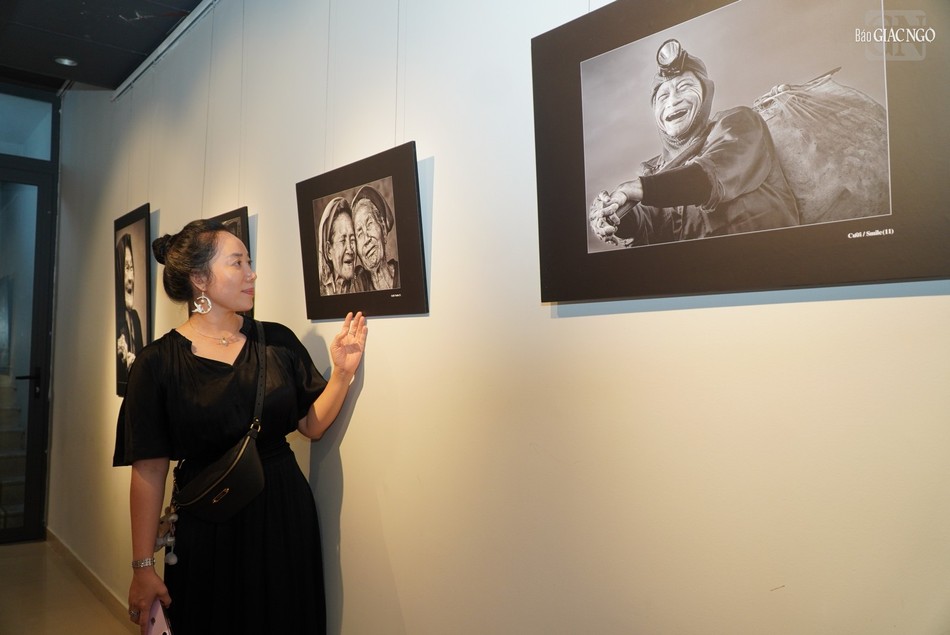 Mỗi bức ảnh là một câu chuyện, một lát cắt của cuộc đời, là tiếng nói nhân văn mà Trần Thế Phong luôn theo đuổi: chân thật, giản dị và chạm đến trái tim người xem