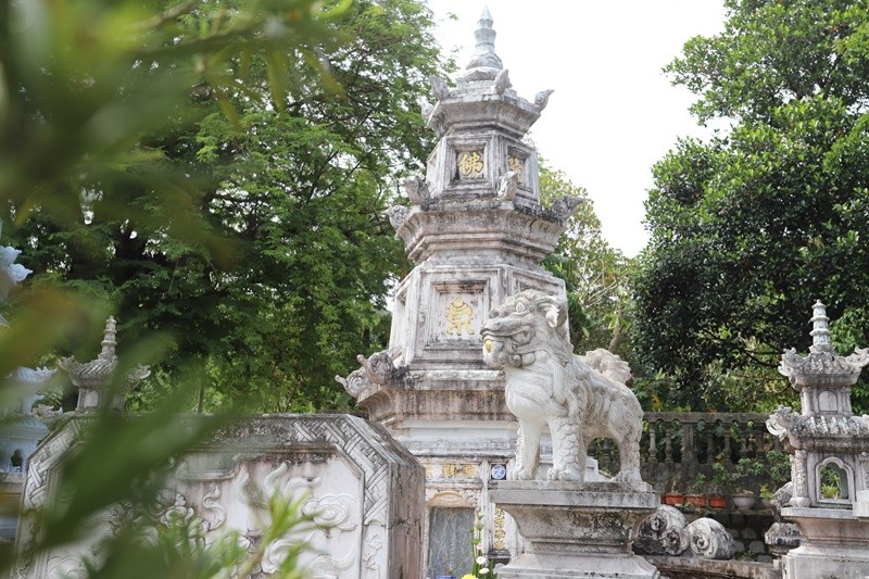 Bảo tháp của Trưởng lão Hòa thượng Thích Phước Trí được tôn trí trong khuôn viên chùa Triều Tôn Bảo tháp của Trưởng lão Hòa thượng Thích Phước Trí được tôn trí trong khuôn viên chùa Triều Tôn