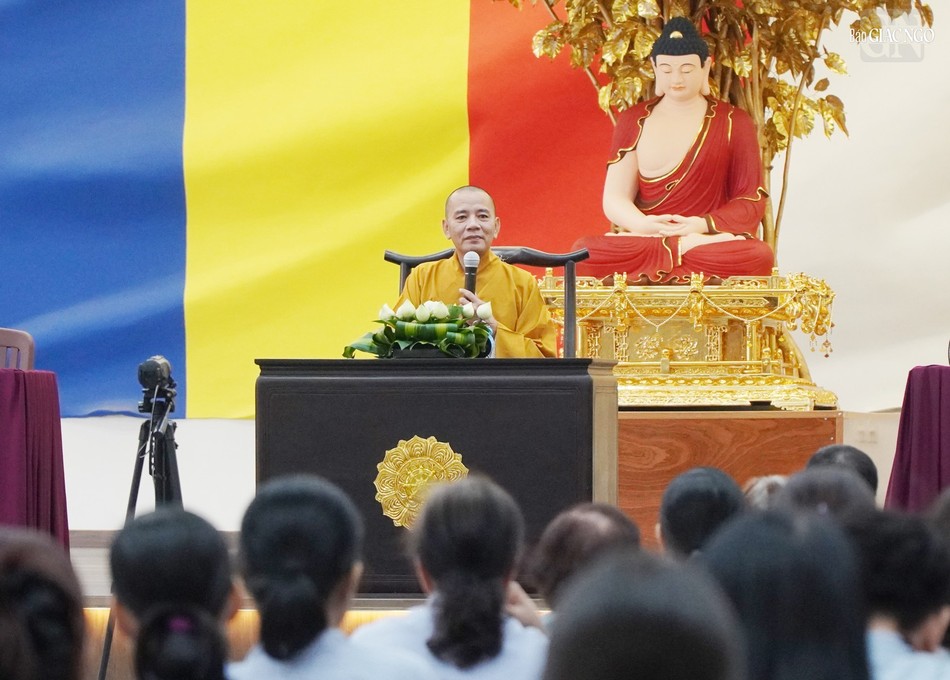 Thượng tọa Thích Minh Nhựt, Phó ban kiêm Chánh Thư ký Ban Hoằng pháp Phật giáo TP.HCM nói về cách tiếp nhận những phiền não trong cuộc sống để chuyển hóa mang lại an lạc cho tự thân