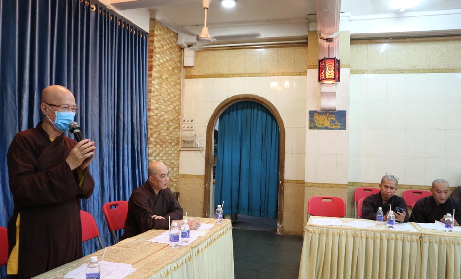 Hòa thượng Thích Chơn Không lấy biểu quyết về thời gian tổ chức Đại hội nhiệm kỳ 2021-2026 Hòa thượng Thích Chơn Không lấy biểu quyết về thời gian tổ chức Đại hội nhiệm kỳ 2021-2026