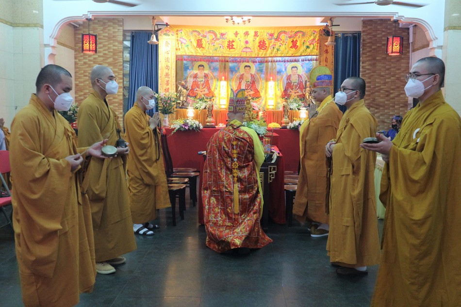 Trang nghiêm đàn tràng Trang nghiêm đàn tràng