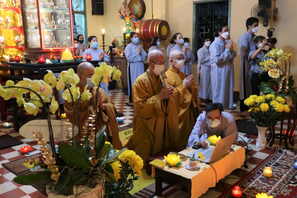 Buổi lễ diễn ra trang nghiêm Buổi lễ diễn ra trang nghiêm