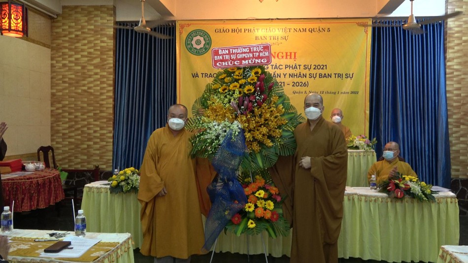 Ban Thường trực Ban Trị sự Phật giáo TP chúc mừng Ban Thường trực Ban Trị sự Phật giáo TP chúc mừng