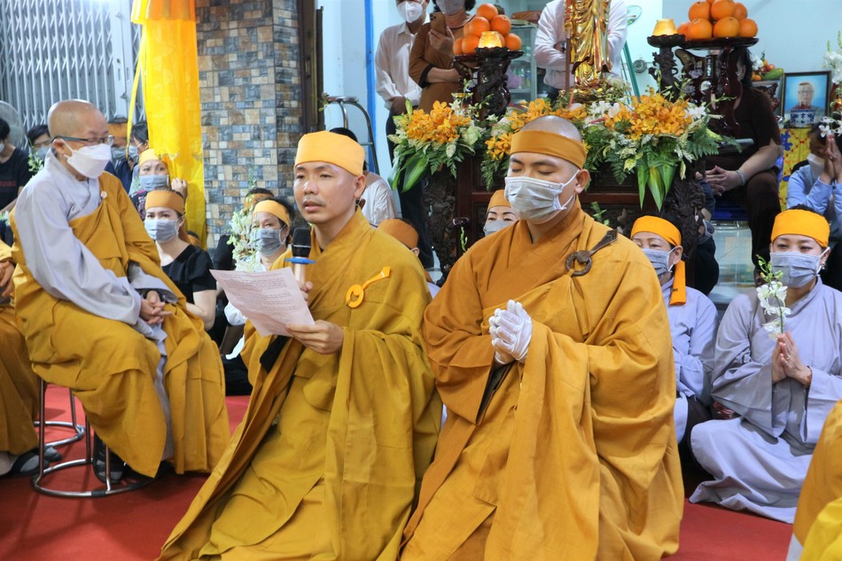 Đại diện môn đồ đệ tử, Đại đức Thích Minh Thành tưởng niệm ân sư Đại diện môn đồ đệ tử, Đại đức Thích Minh Thành tưởng niệm ân sư